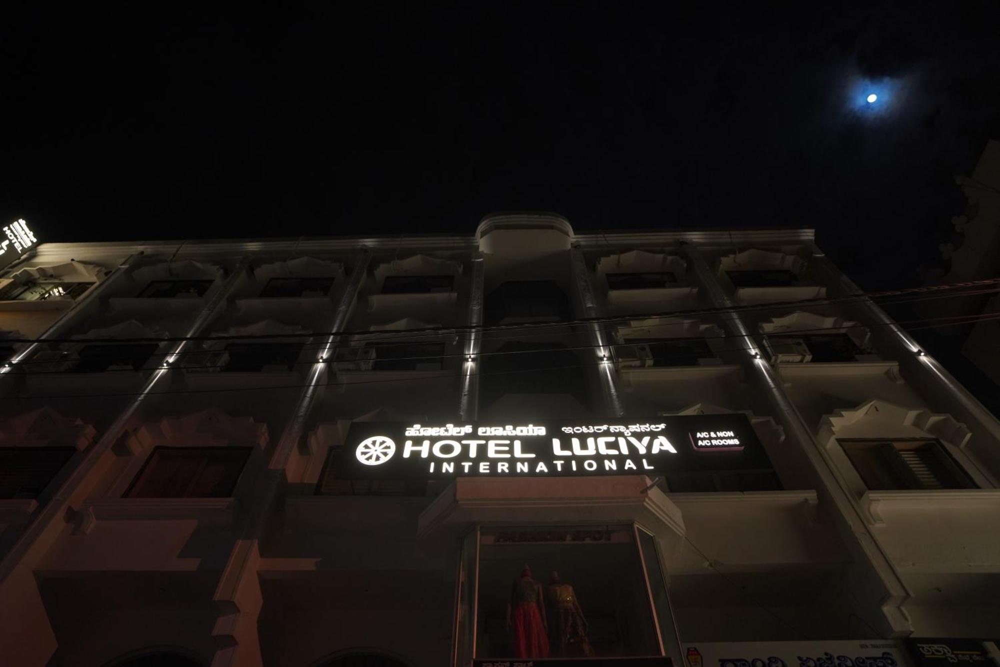 Luciya International Mysore Luaran gambar