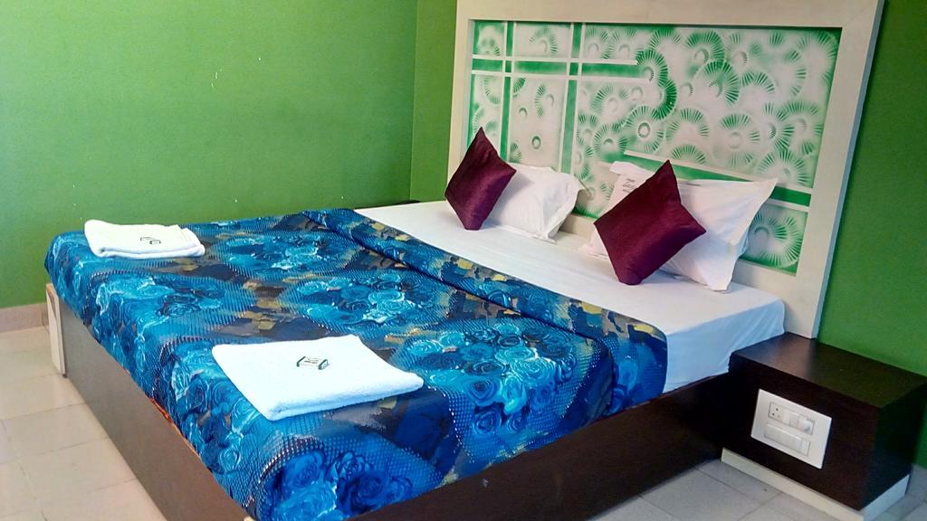 Luciya International Mysore Luaran gambar