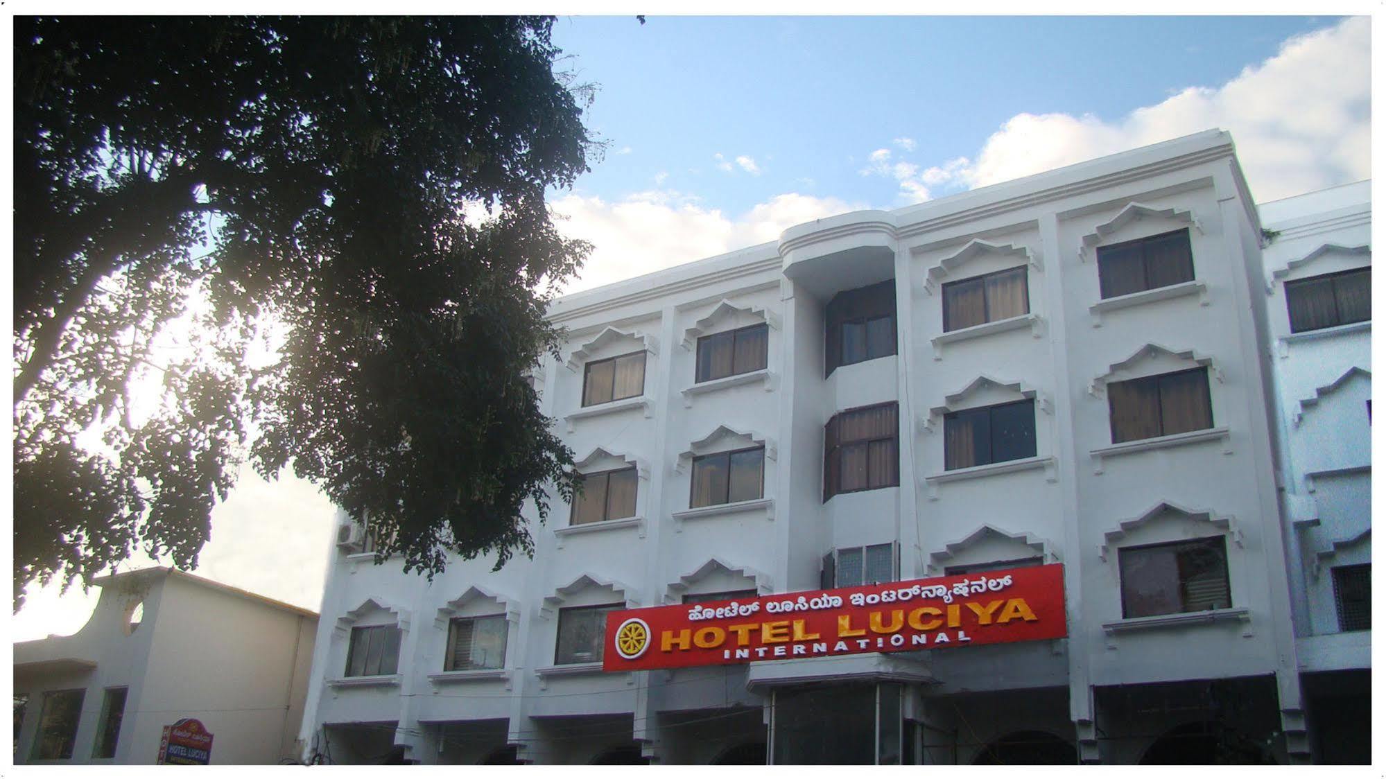 Luciya International Mysore Luaran gambar